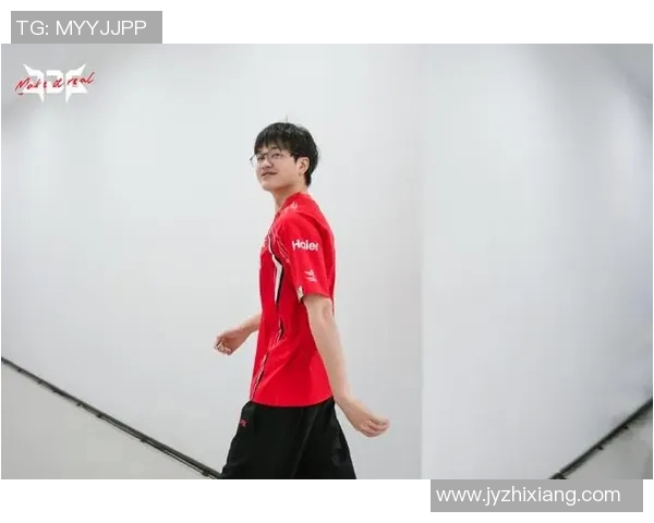 赛后复盘JDG与EDG个人能力对比分析及影响探讨